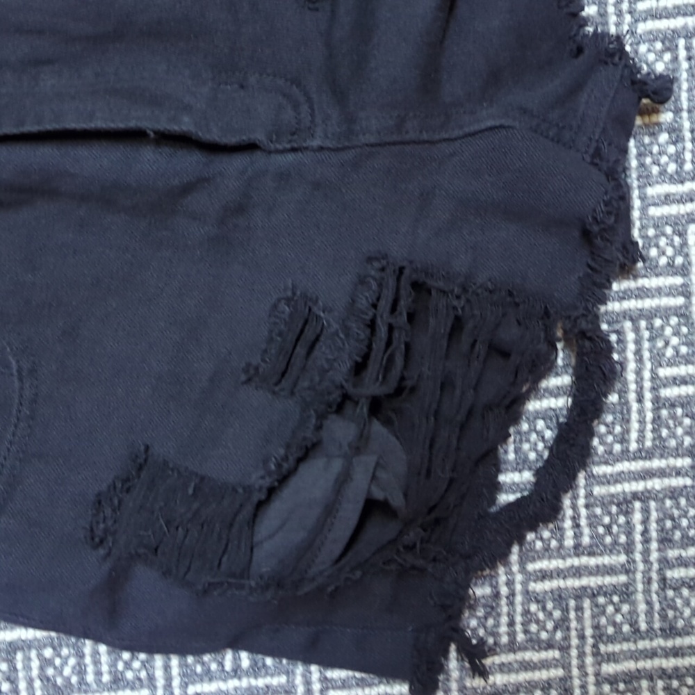 Signature8 distressed black denim shorts Sz S - Picture 3 of 7